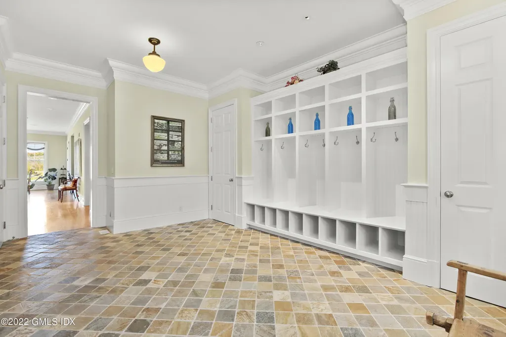 23 Carrington Drive Greenwich CT 06831