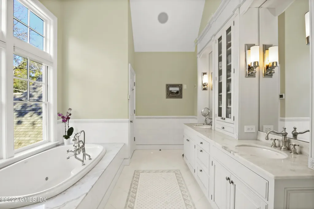 23 Carrington Drive Greenwich CT 06831