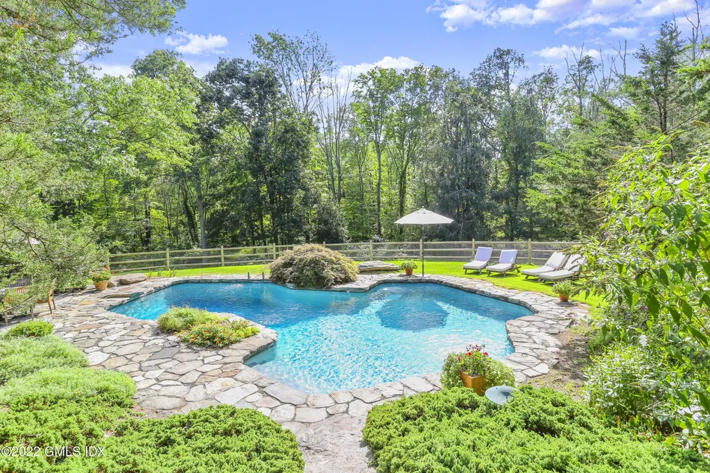 23 Carrington Drive Greenwich CT 06831