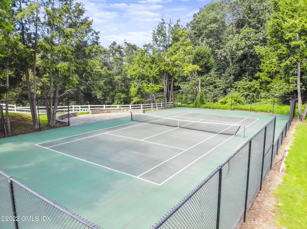 23 Carrington Drive Greenwich CT 06831