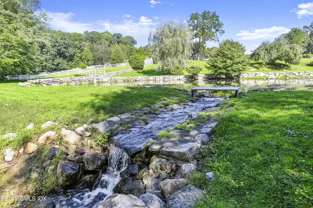 23 Carrington Drive Greenwich CT 06831