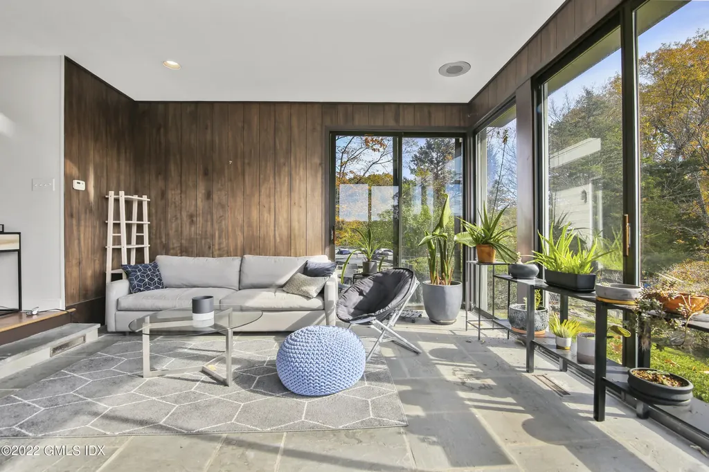 23 Carrington Drive Greenwich CT 06831