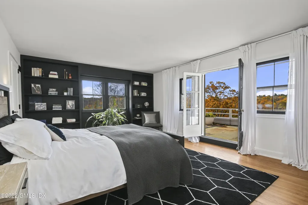 23 Carrington Drive Greenwich CT 06831
