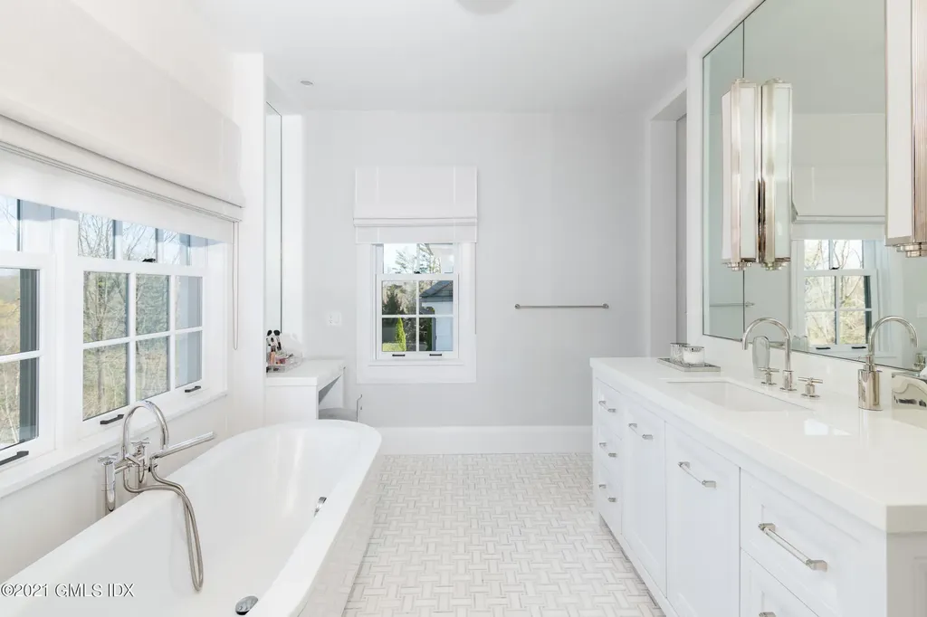 425 N Maple Avenue Greenwich CT 06830