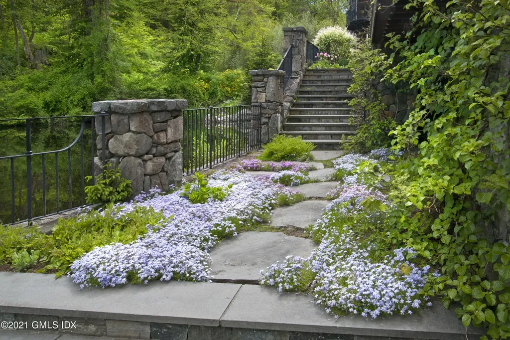 15 Saw Mill Hill Road Ridgefield CT 06877