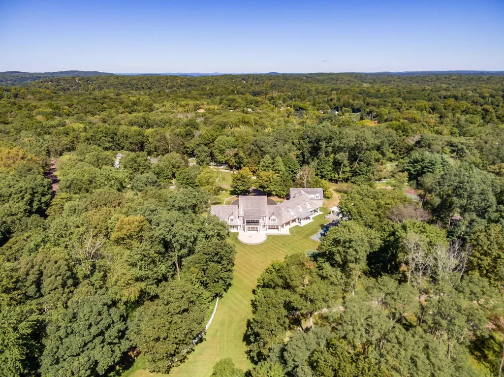11 Hurlingham Drive Greenwich CT 06831