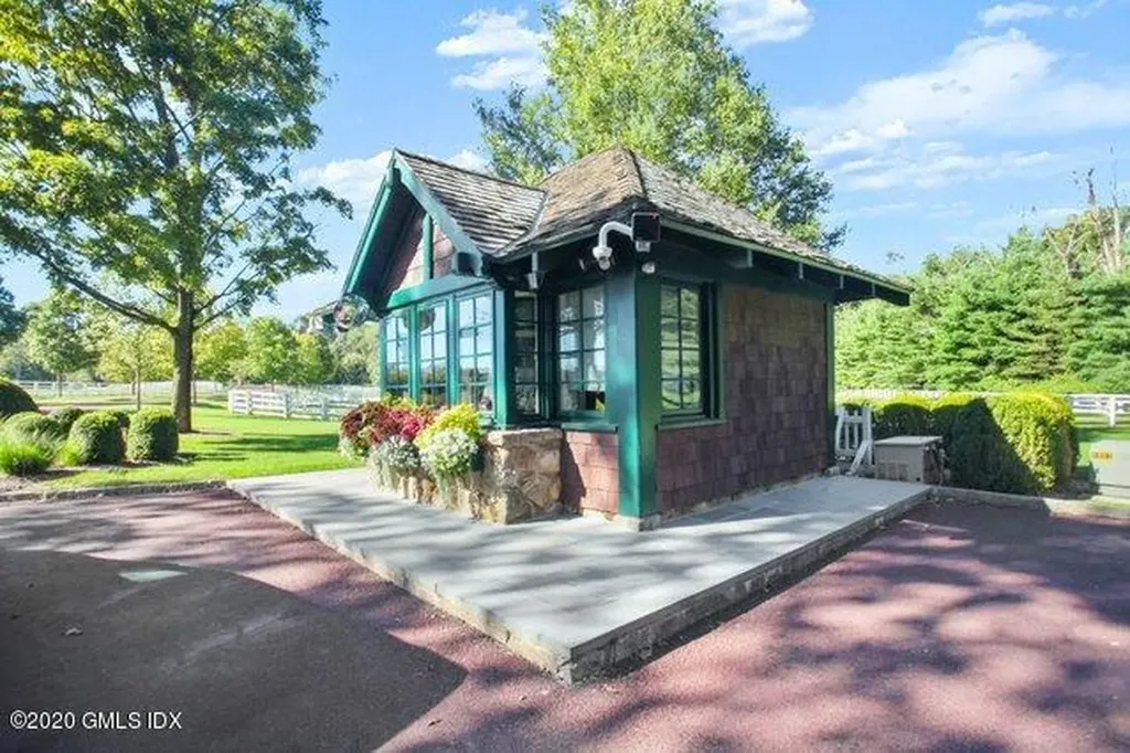 11 Hurlingham Drive Greenwich CT 06831