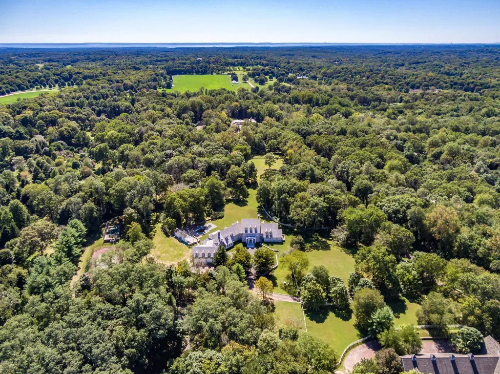 11 Hurlingham Drive Greenwich CT 06831