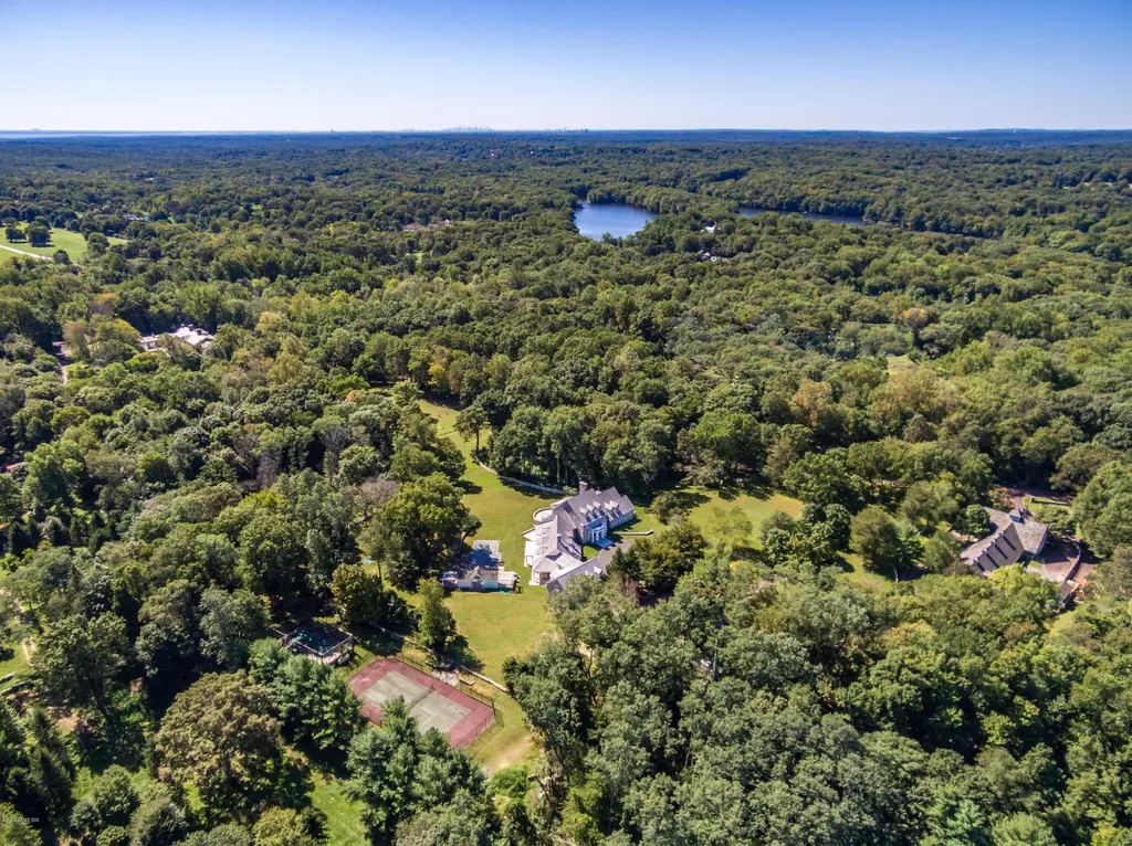 11 Hurlingham Drive Greenwich CT 06831