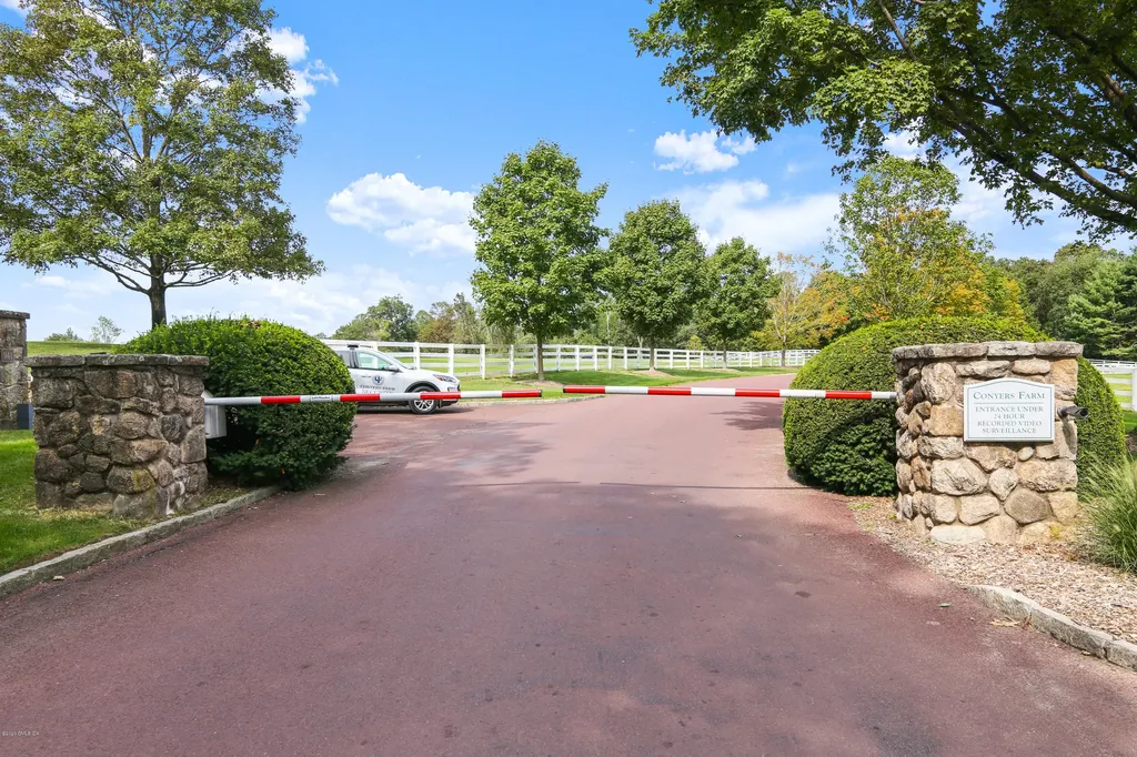11 Hurlingham Drive Greenwich CT 06831