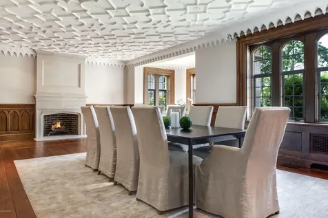 15 Reynwood Manor Greenwich CT 06831