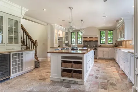 15 Reynwood Manor Greenwich CT 06831