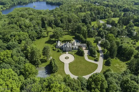 15 Reynwood Manor Greenwich CT 06831
