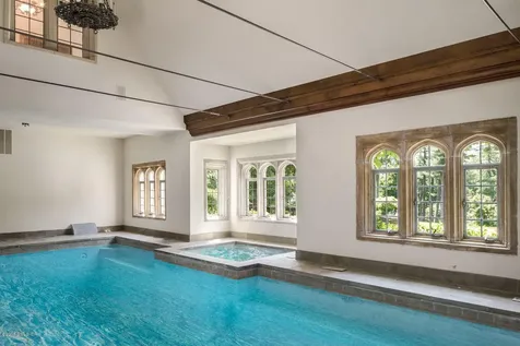 15 Reynwood Manor Greenwich CT 06831