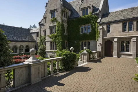 15 Reynwood Manor Greenwich CT 06831