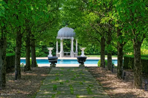 15 Reynwood Manor Greenwich CT 06831
