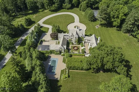 15 Reynwood Manor Greenwich CT 06831