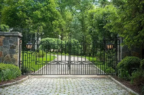 857 Lake Avenue Greenwich CT 06831
