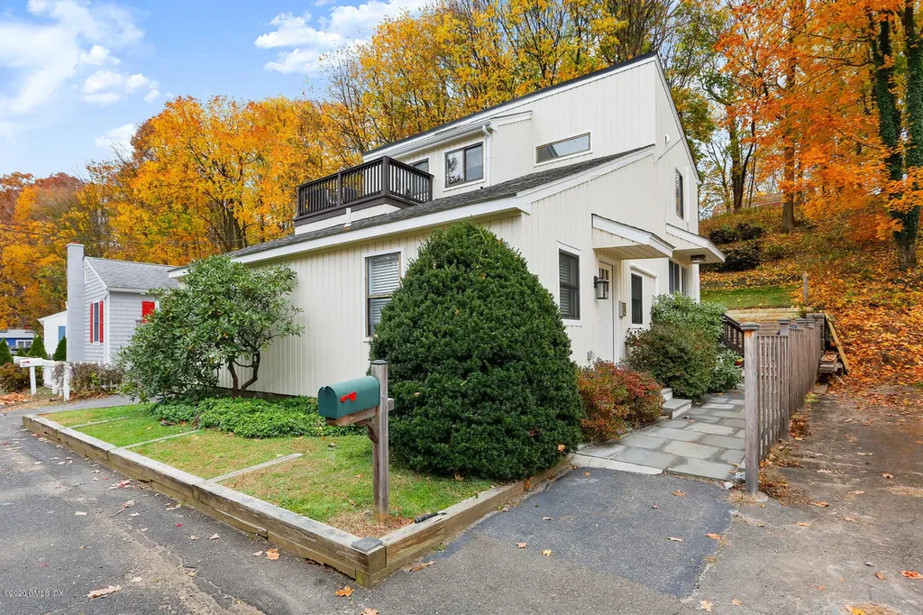 29 Cary Road Riverside CT 06878