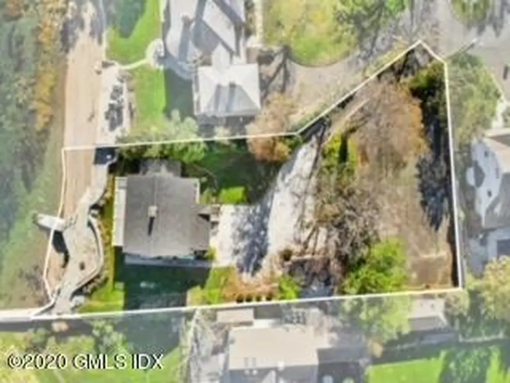 10 Lighthouse Lane Old Greenwich CT 06870
