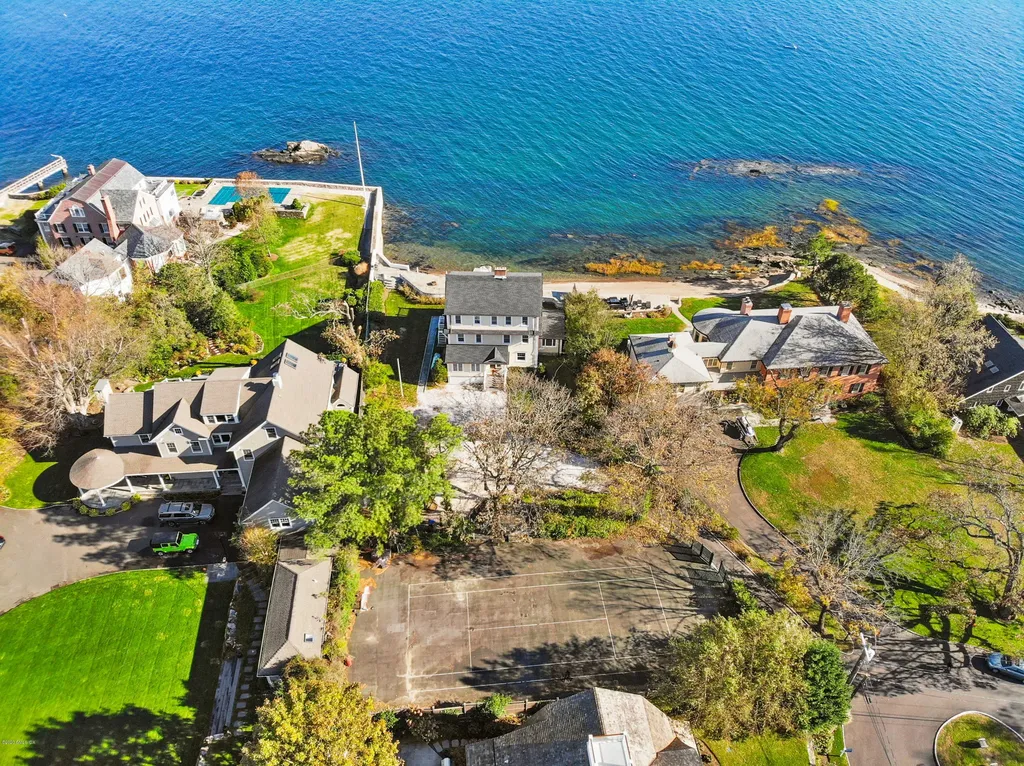 10 Lighthouse Lane Old Greenwich CT 06870