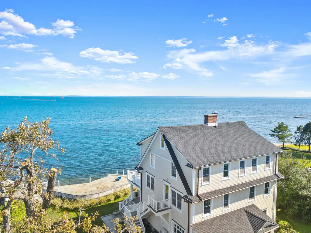 10 Lighthouse Lane Old Greenwich CT 06870