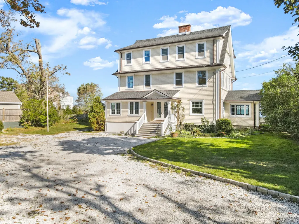 10 Lighthouse Lane Old Greenwich CT 06870