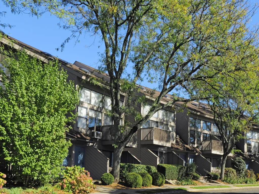 1465 E Putnam Avenue Old Greenwich CT 06870