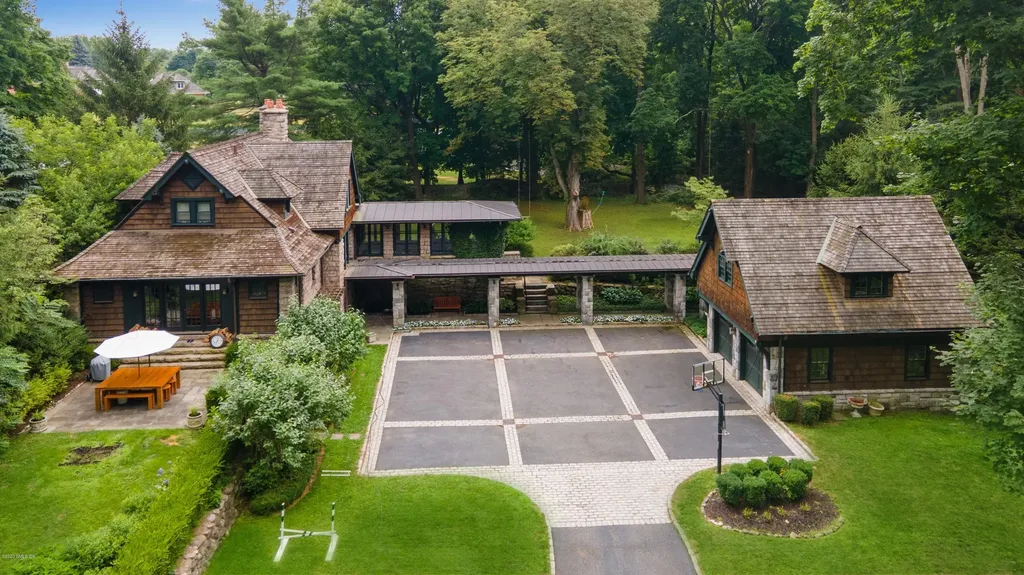 2 Conyers Farm Drive Greenwich CT 06831