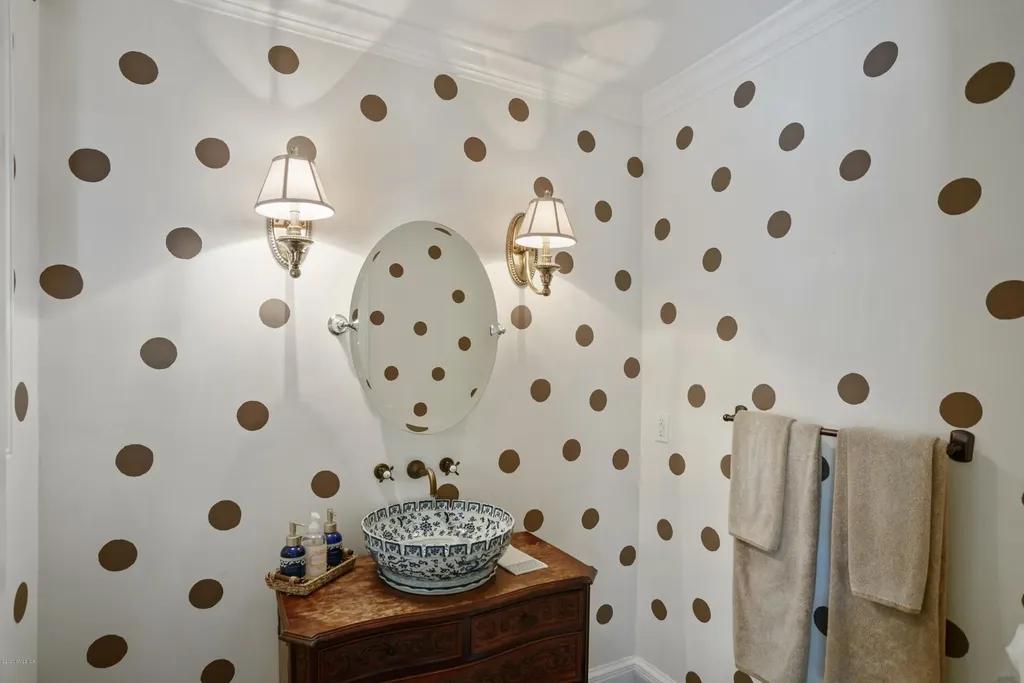 2 Conyers Farm Drive Greenwich CT 06831