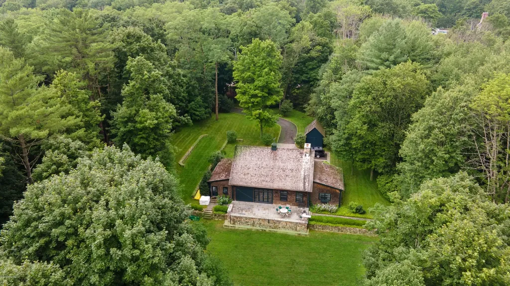 2 Conyers Farm Drive Greenwich CT 06831