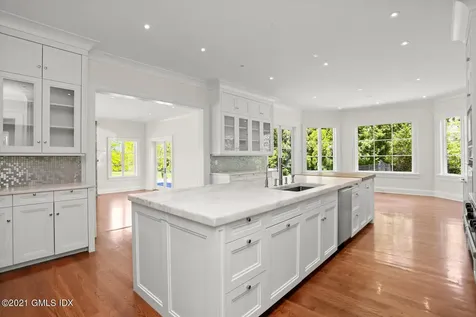 32 Meadowcroft Lane Greenwich CT 06830