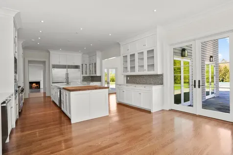 32 Meadowcroft Lane Greenwich CT 06830