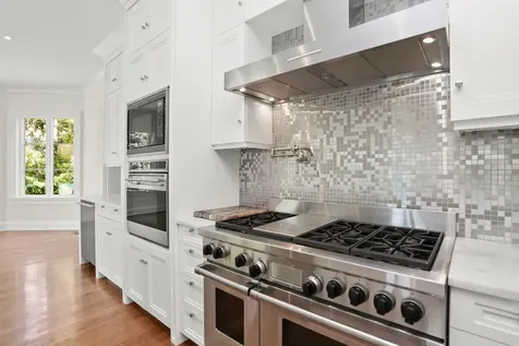 32 Meadowcroft Lane Greenwich CT 06830