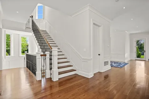 32 Meadowcroft Lane Greenwich CT 06830