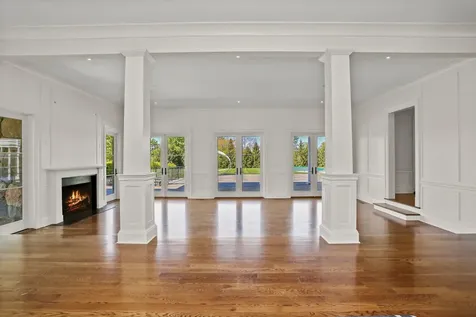 32 Meadowcroft Lane Greenwich CT 06830