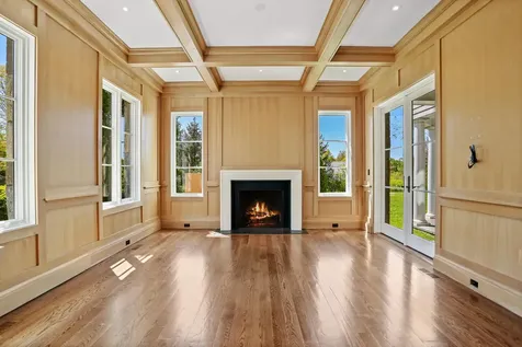 32 Meadowcroft Lane Greenwich CT 06830