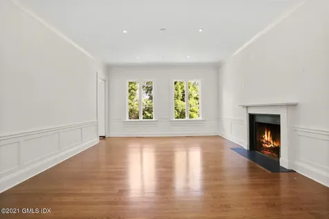 32 Meadowcroft Lane Greenwich CT 06830