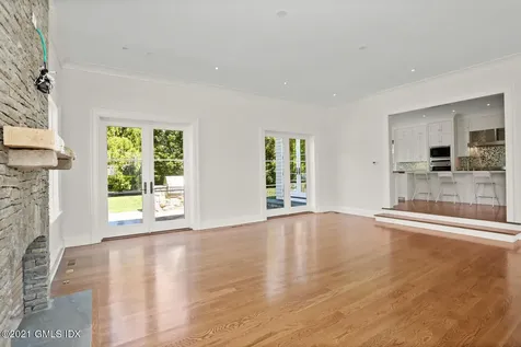 32 Meadowcroft Lane Greenwich CT 06830