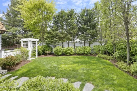 4 Fairgreen Lane Old Greenwich CT 06870