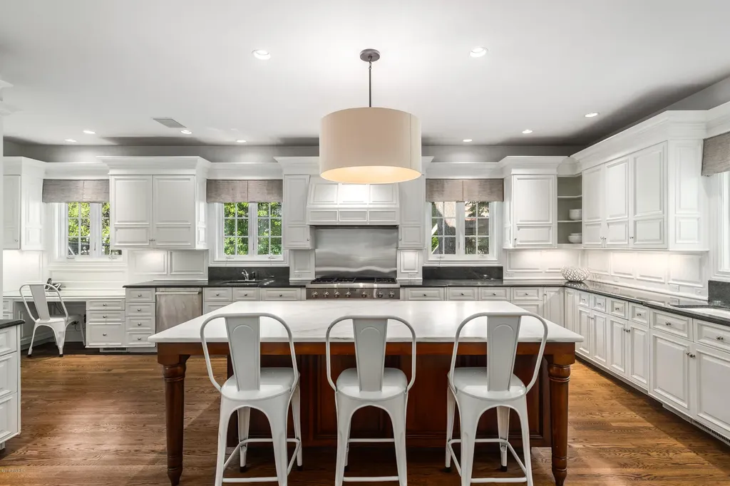 7 Hawkwood Lane Greenwich CT 06830