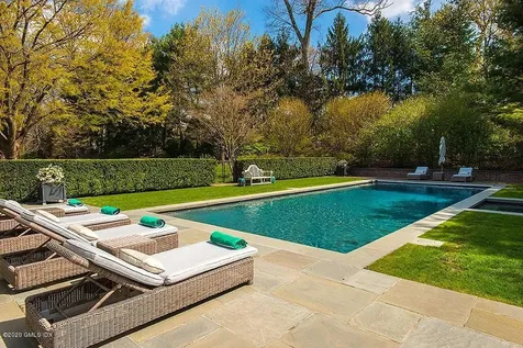 27 Midwood Road Greenwich CT 06830
