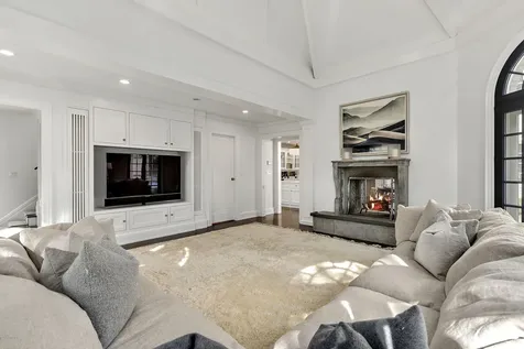 16 Chimney Corner Lane Greenwich CT 06830