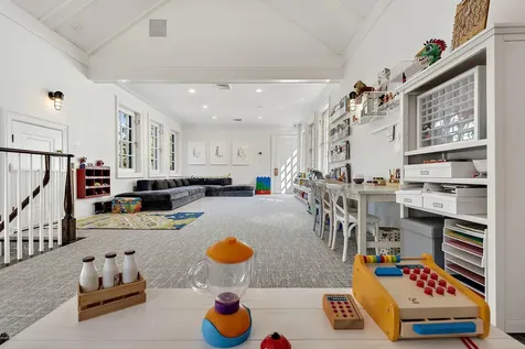 16 Chimney Corner Lane Greenwich CT 06830