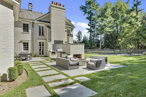 16 Chimney Corner Lane Greenwich CT 06830