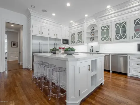 21 Hurlingham Drive Greenwich CT 06831