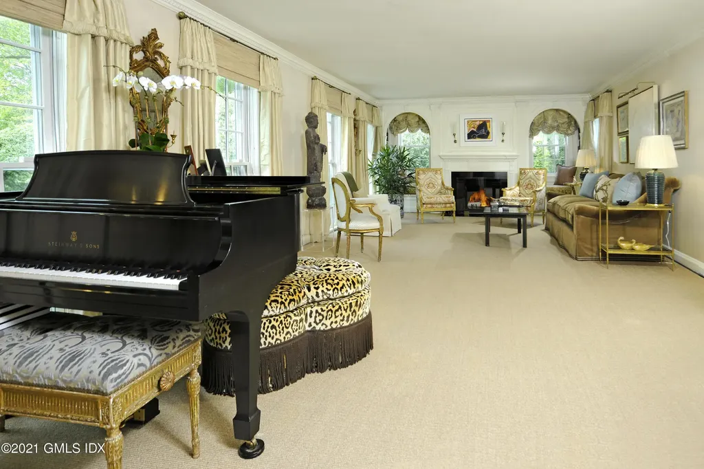 205 Round Hill Road Greenwich CT 06831
