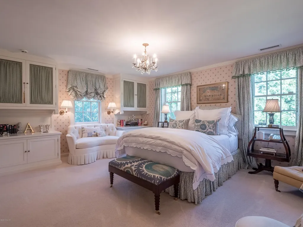 205 Round Hill Road Greenwich CT 06831