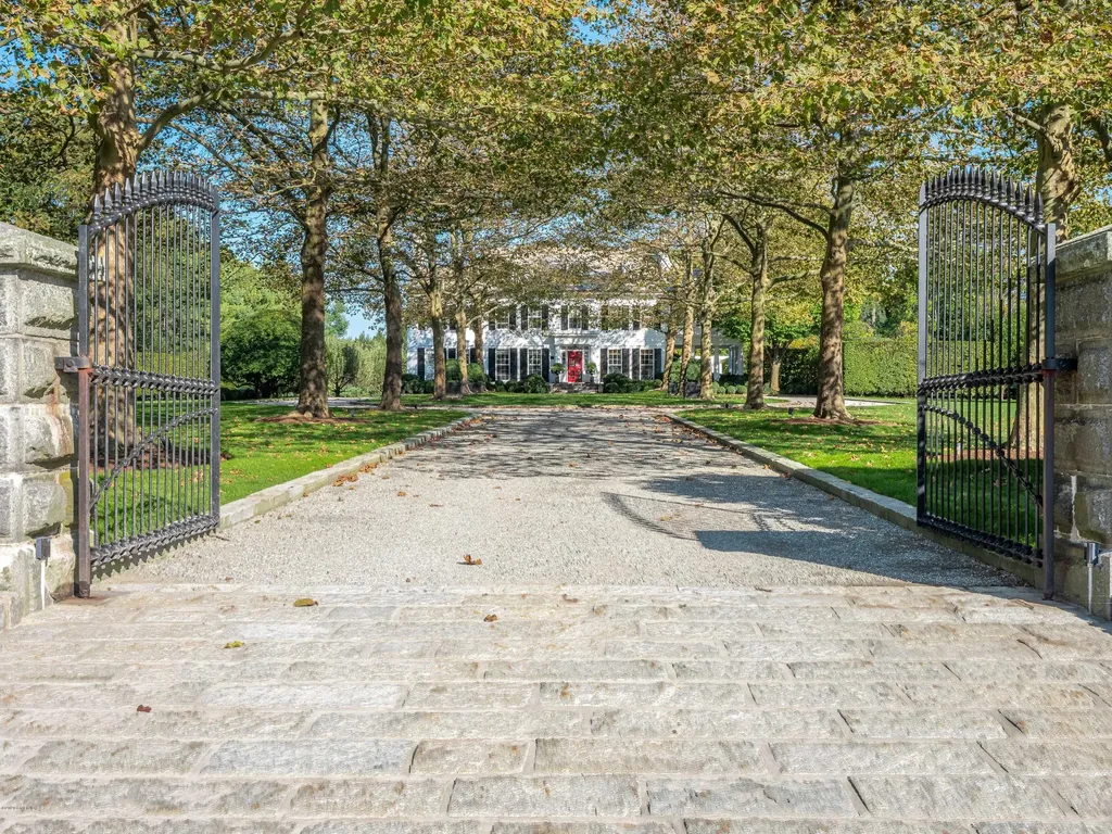 205 Round Hill Road Greenwich CT 06831