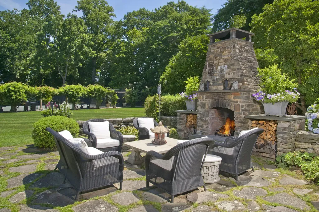 205 Round Hill Road Greenwich CT 06831